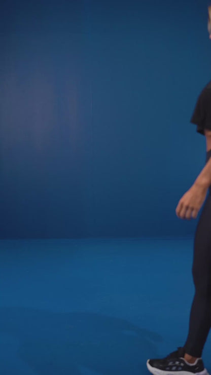 Cropped Brand Up Negro